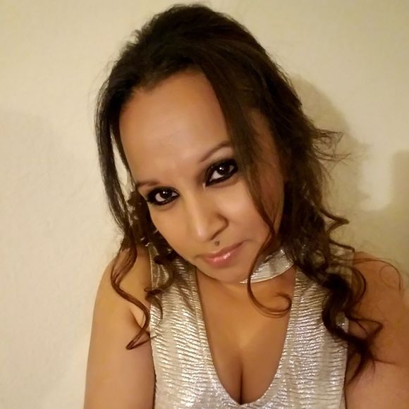 Meet your Posher, Luz - Picture 1 of 1